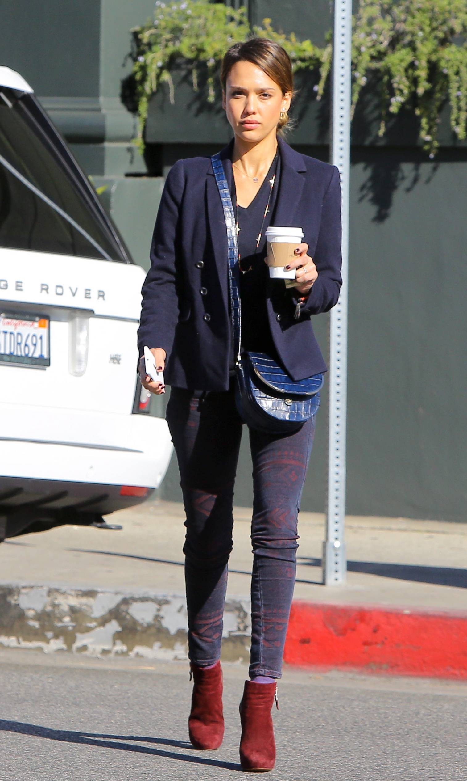 JA Out & About in LA (2013-01-16 (4)