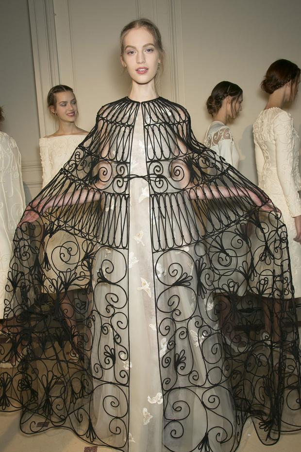 valentino-backstage-haute-couture-spring-2013-pfw59