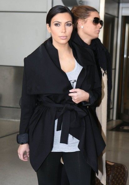Kim_Kardashian_Kim_Kardashian_Arriving_Flight_KAGbM4VLMHal