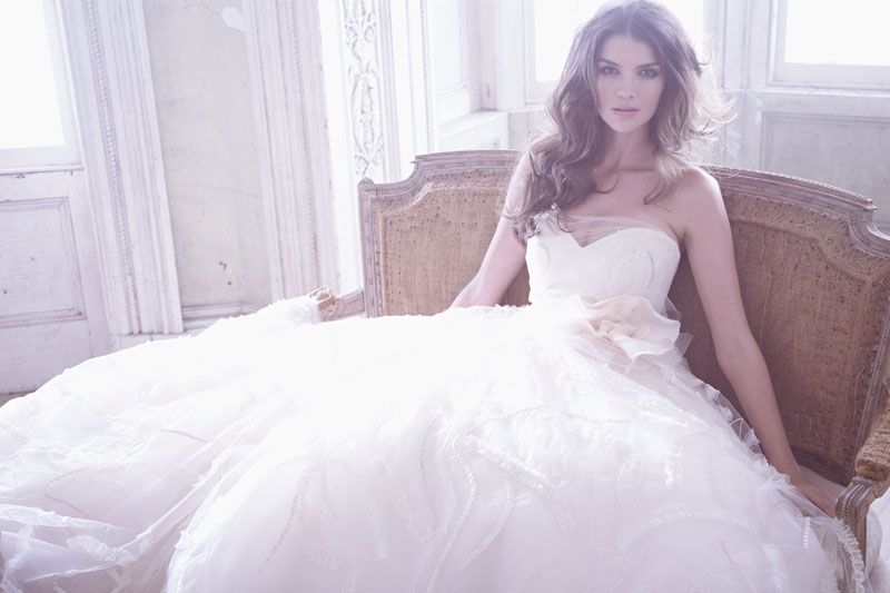 jim-hjelm-bridal-embroidered-tulle-gown-strapless-sweetheart-neck-ribbon-floral-circular-skirt-sweep-train-8320_x4