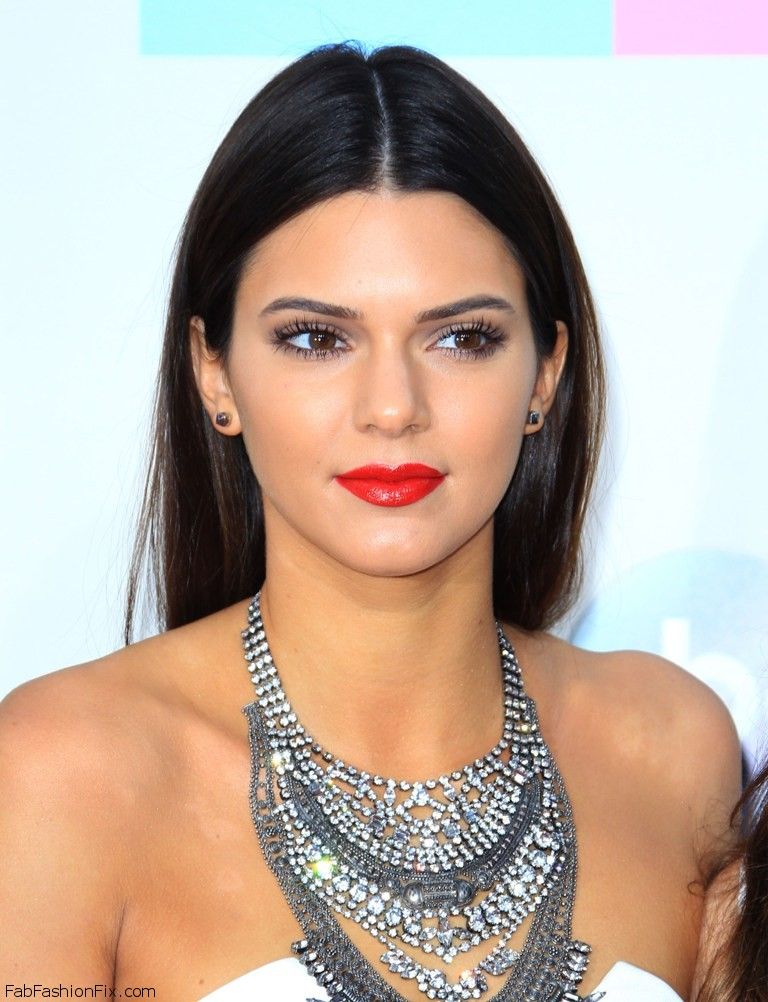 celebrity-paradise.com-The Elder-kylie and kendall _123_