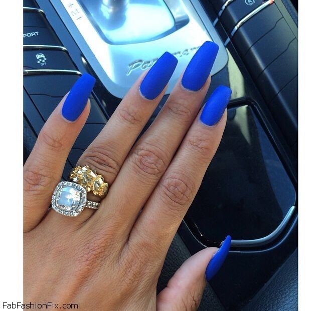 blue matte nails