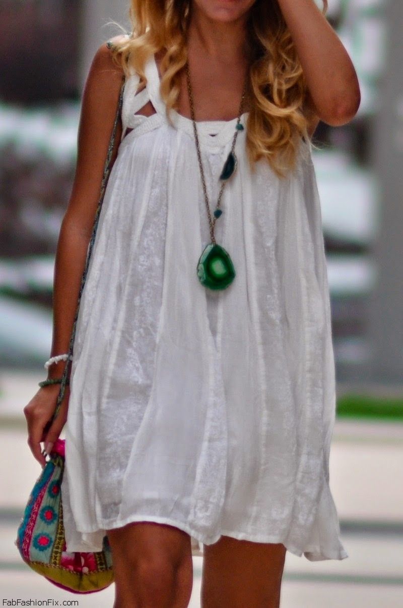 simona-mar-jewellery-blog-summer-street-style-bershka-white-dress-glossi-turquoise-sandals-accessorize-pouch-bag-Long-Necklace-Huge-Green-White-Agate-slice-Stone-pendant-