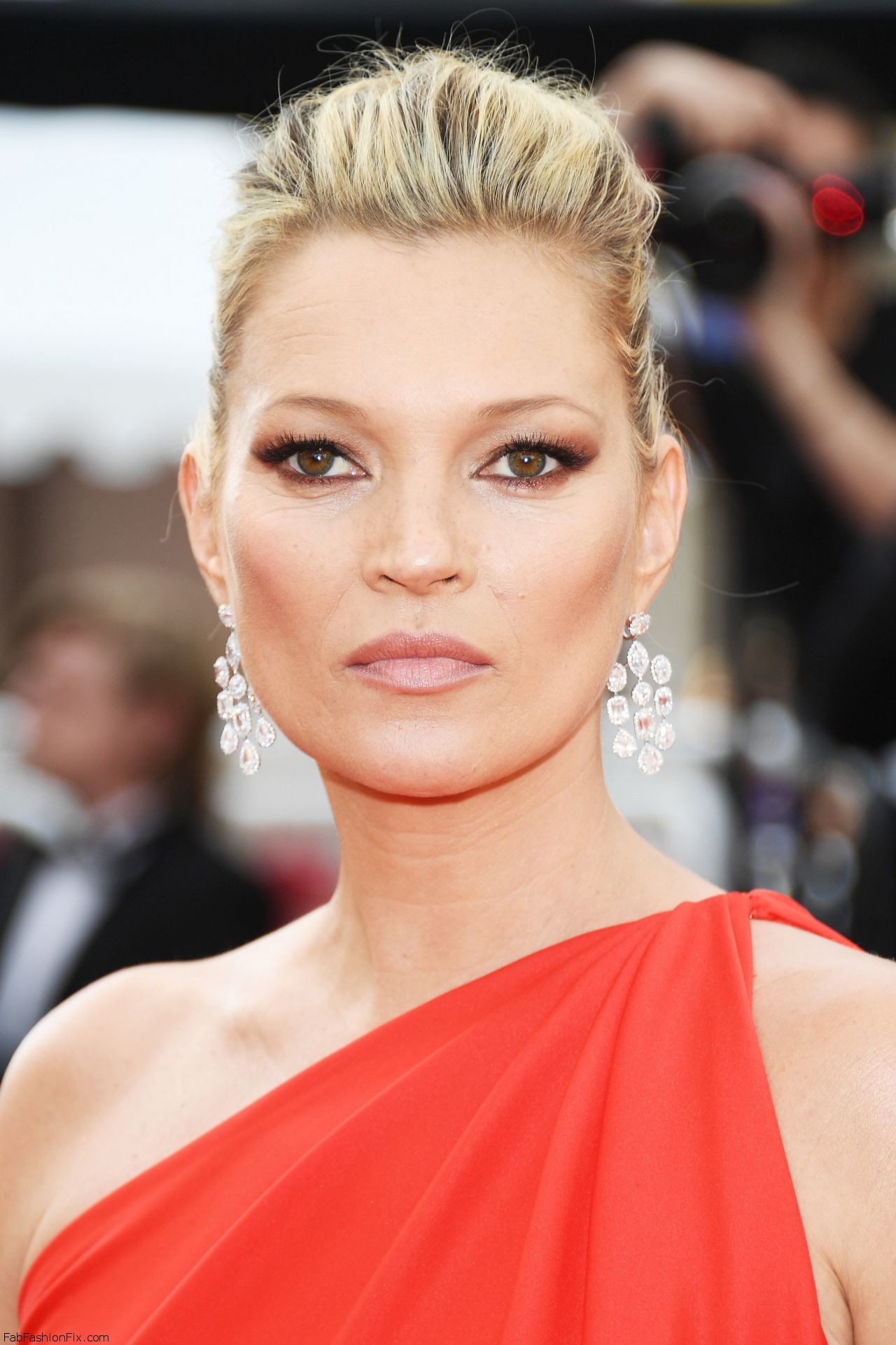kate-moss-the-loving-premiere-at-69th-cannes-film-festival-5-16-2016-3