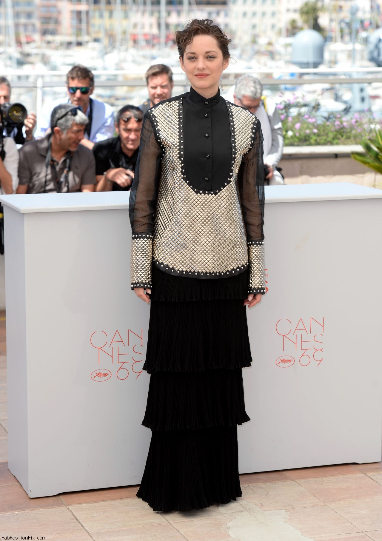 marion-cotillard-it-s-only-the-end-of-the-world-photocall-69th-cannes-film-festival-5-19-2016-4