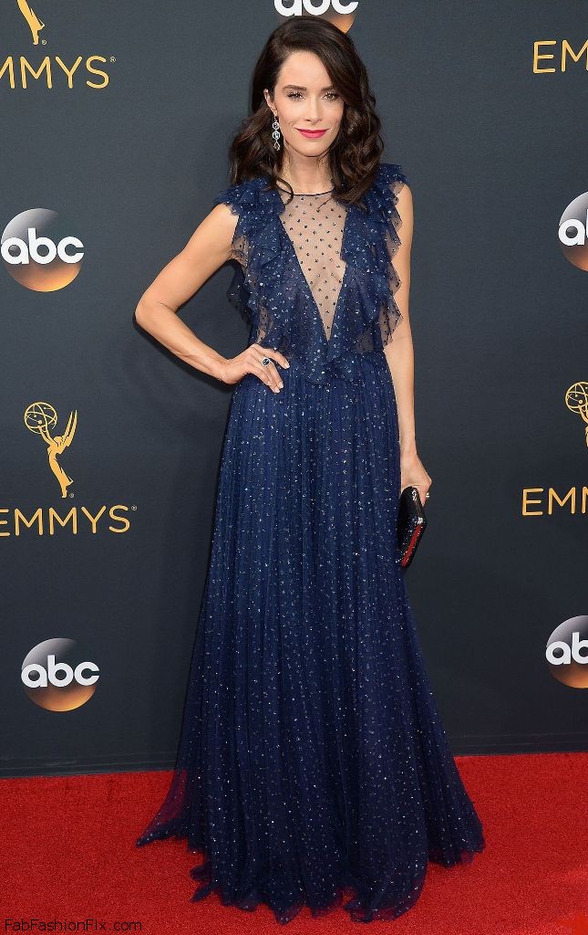 abigail-spencer-68th-annual-emmy-awards-in-los-angeles-09-18-2016-3