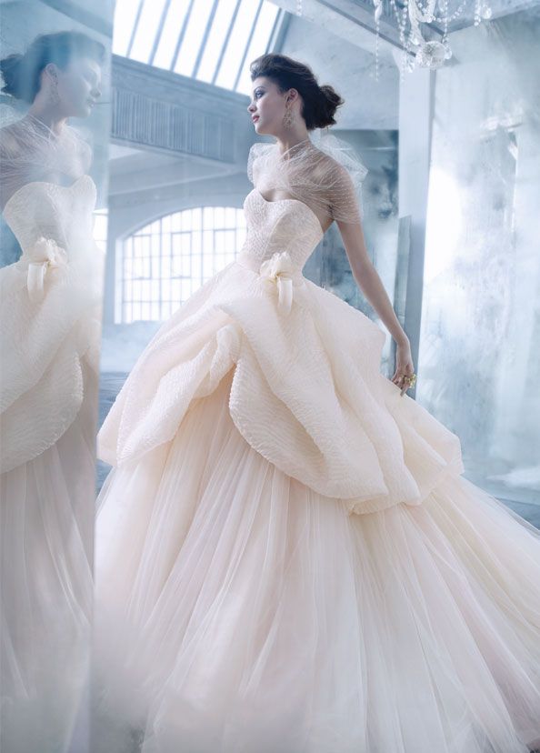 lazaro-bridal-silk-organza-tulle-ball-bubble-peplum-sheer-corseted-lace-horsehair-natural-circular-sweep-3316_zm