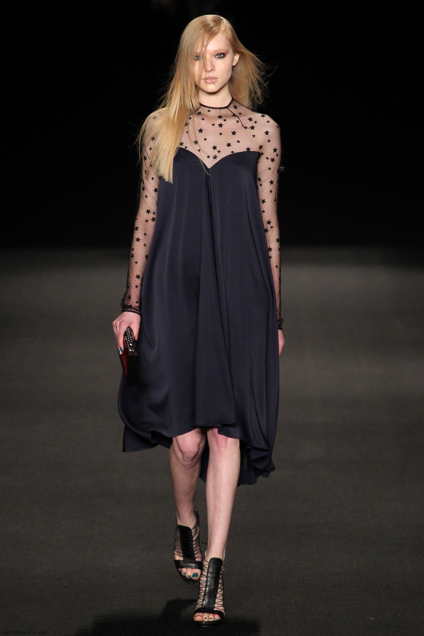 Monique Lhuillier fall/winter 2015 collection – New York fashion week ...