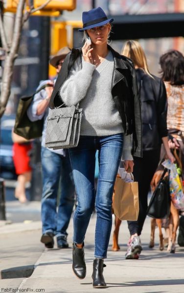 Style Watch: How celebrities wear oversized sweater? | Fab Fashion Fix