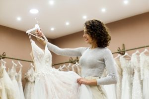 How to Get the Best Deal On Your Dream wedding dress