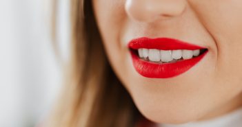 Lip Scrub & Care Treatment